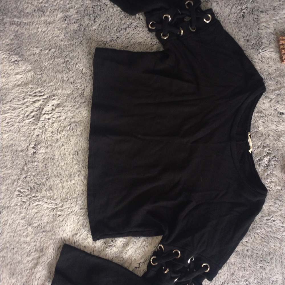 Black cropped long sleeve sweater
